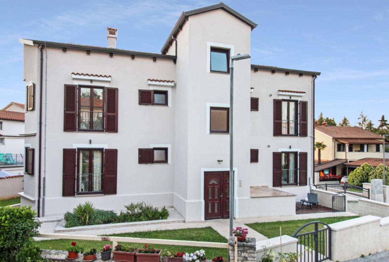 Apartments Villa Alba Пореч Экстерьер фото