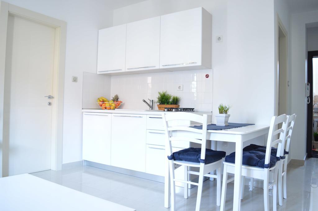 Apartments Villa Alba Пореч Экстерьер фото