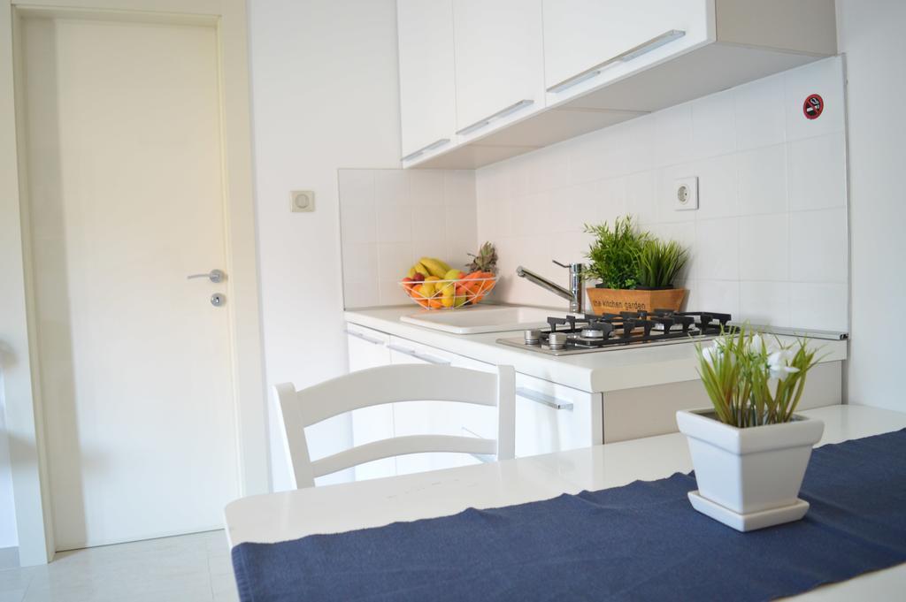 Apartments Villa Alba Пореч Экстерьер фото
