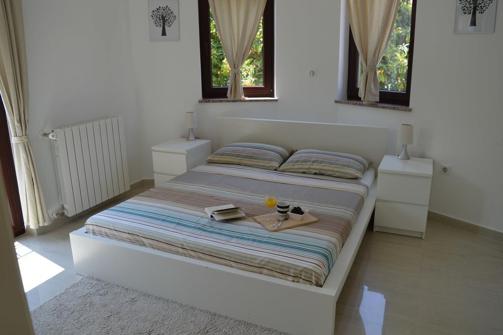 Apartments Villa Alba Пореч Экстерьер фото
