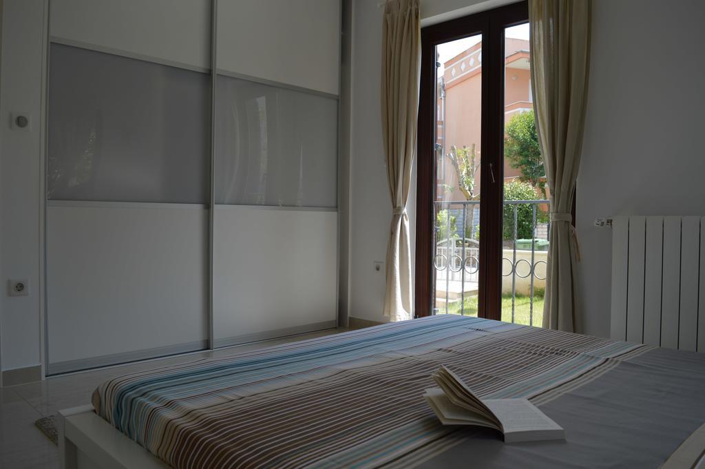 Apartments Villa Alba Пореч Экстерьер фото