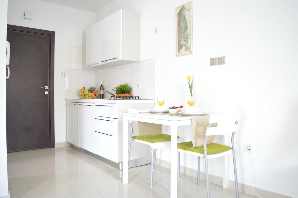 Apartments Villa Alba Пореч Экстерьер фото